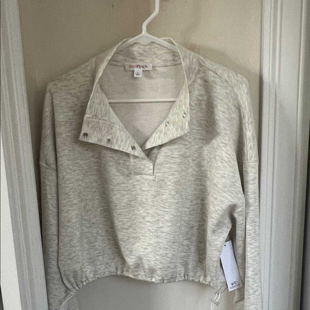 Women's Gray Long Sleeve Top